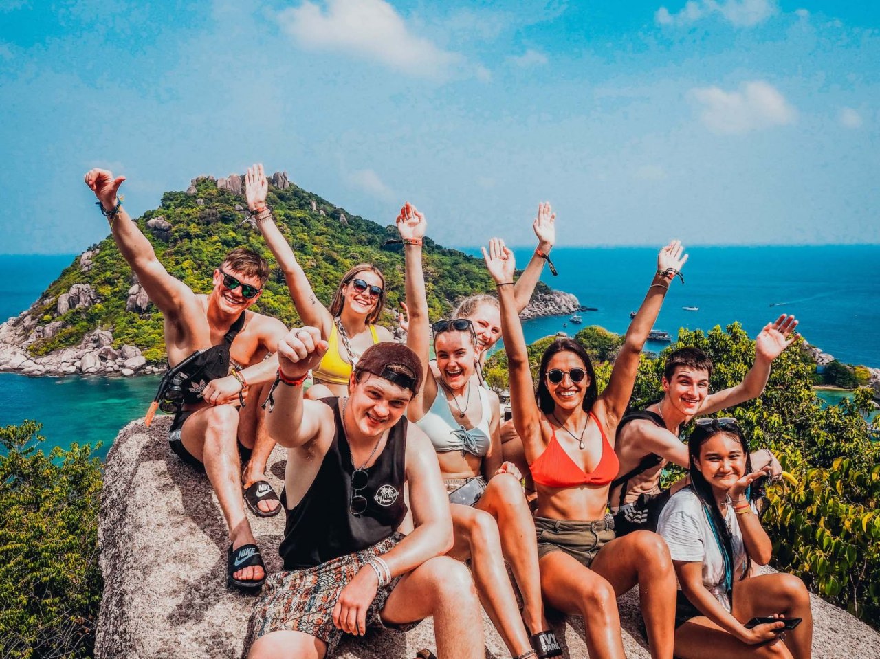 A group at the viewing platform in Koh Nang yuan with a picturesque background